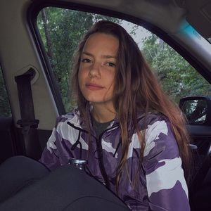 Meet your Posher, Alyssa